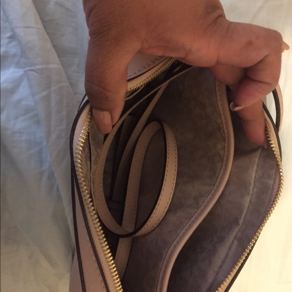 Michael Kors Jet Set cross grain leather crossbody - Picture 2 of 6